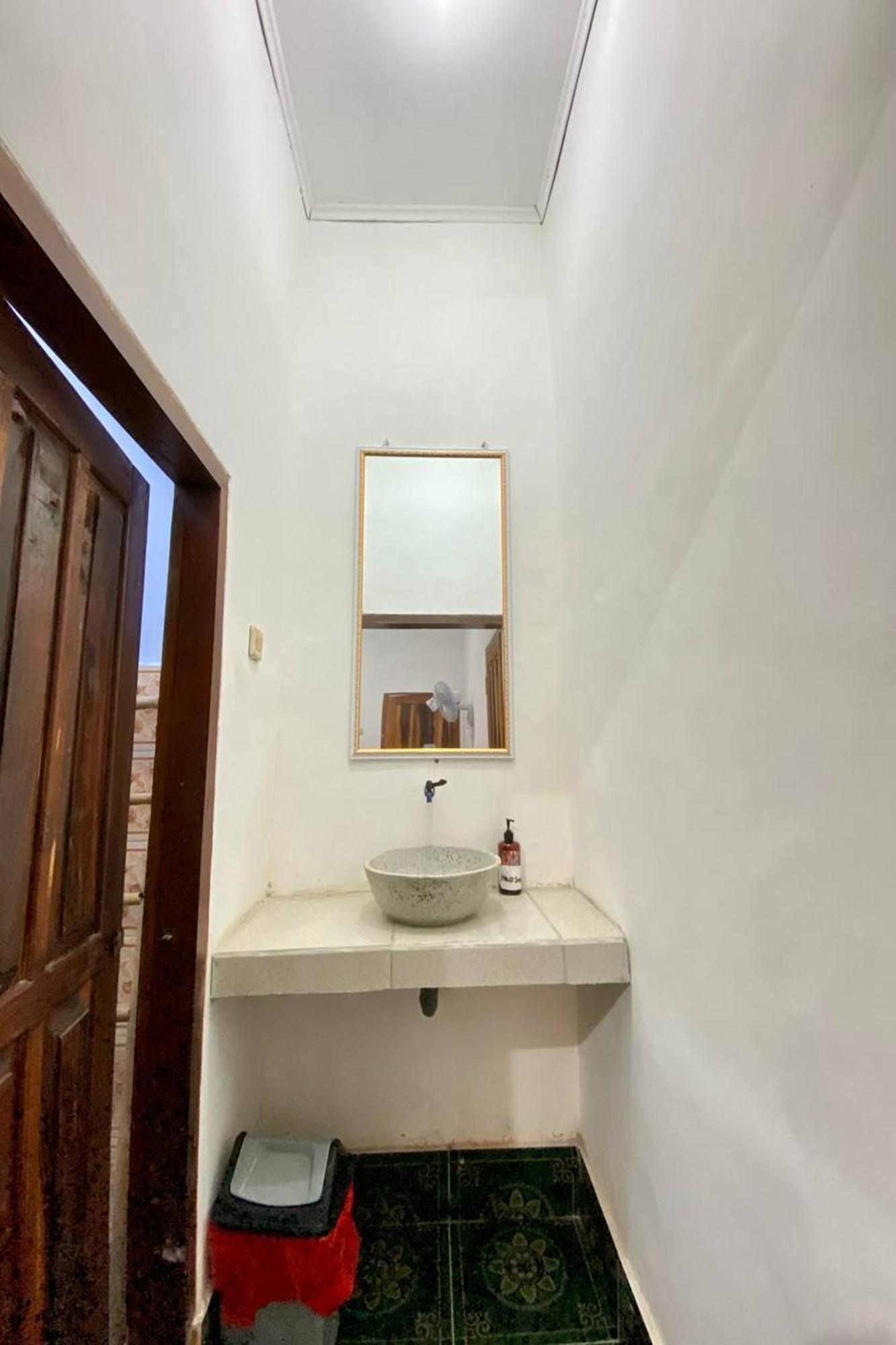 Duyung Rooms & Resto Gerupuk Bumbang Zewnętrze zdjęcie